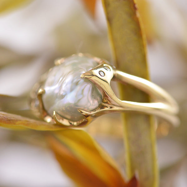 Keshi pearl and Diamond ring.