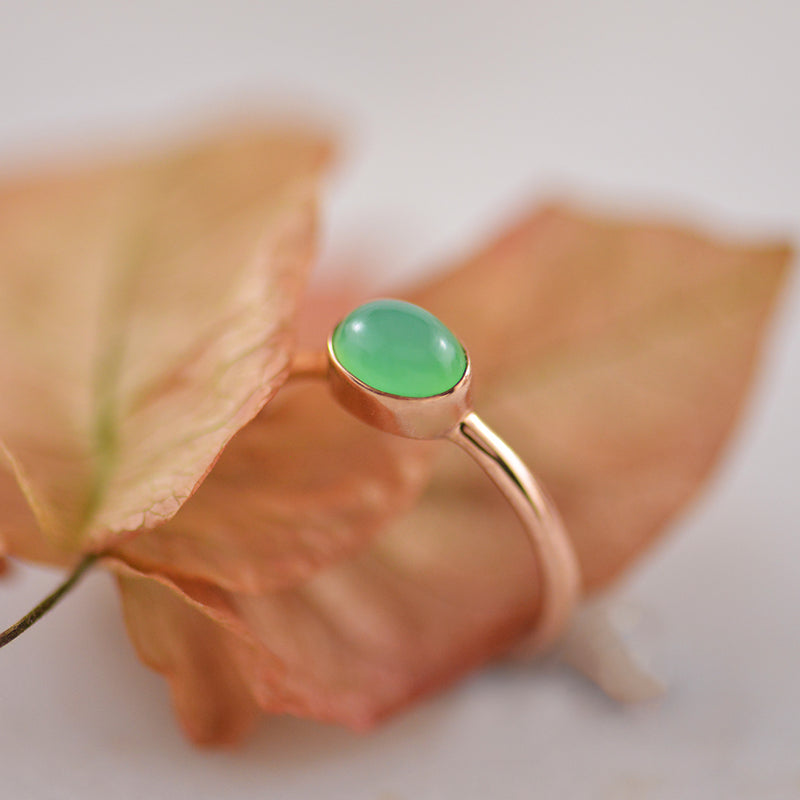 9ct Rose Gold Oval Cabachon Chrysoprase Ring