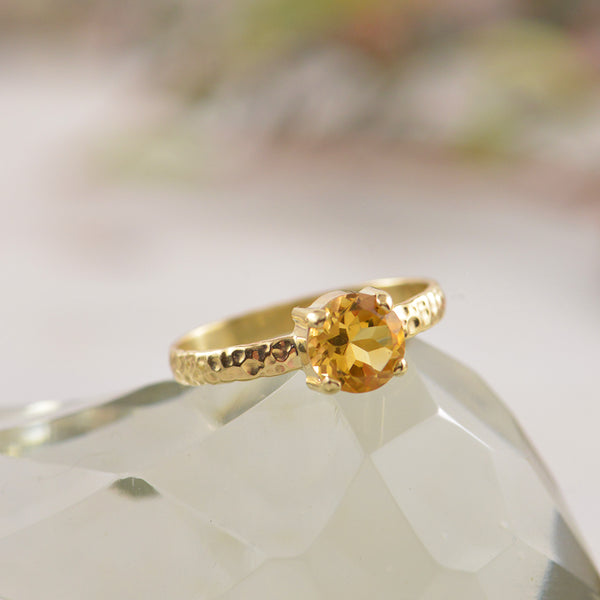 9ct Yellow Gold Round Citrine Claw Set Hammered Band Ring