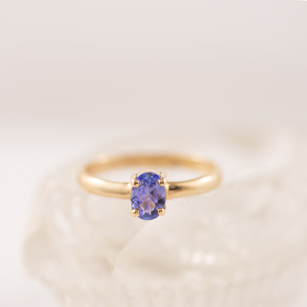 9K Yellow Gold Tanzanite ring
