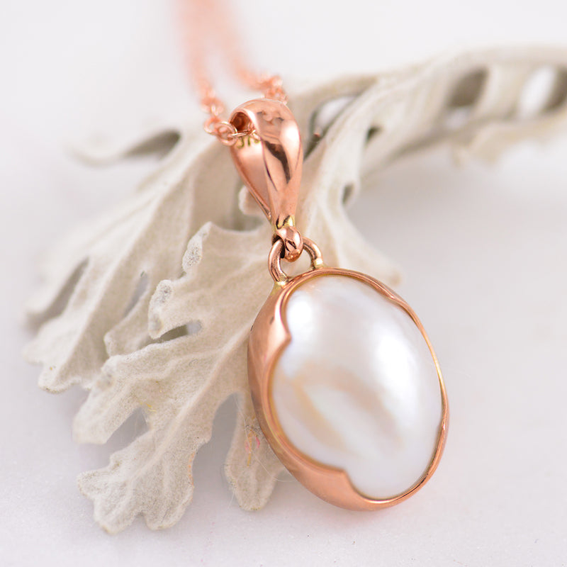 9ct Rose Gold White Freshwater Mabe Pearl Pendant