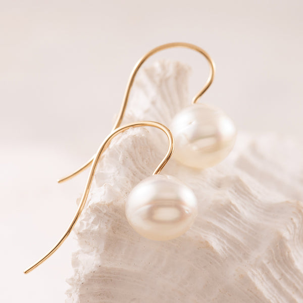 Bell shaped South Sea Pearl with Yellow Gold shepherds hooks