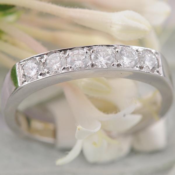 6 Diamond Ring Set in 18ct White Gold