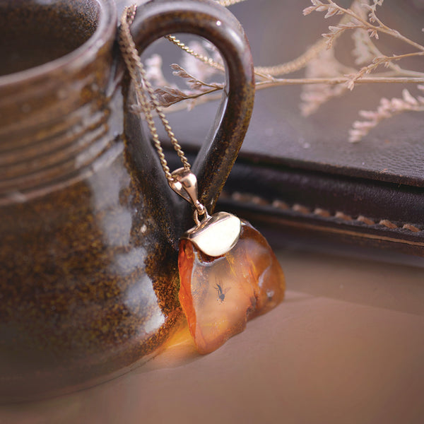 9k Yellow Gold Boltic Amber Pendant