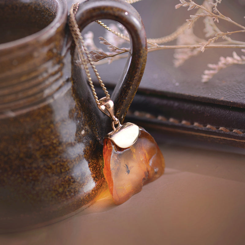 9k Yellow Gold Boltic Amber Pendant