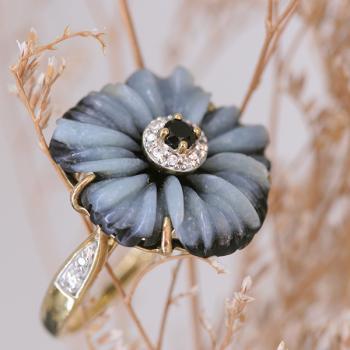 Black Agate, Onyx & Diamond Flower Ring in 9k YG