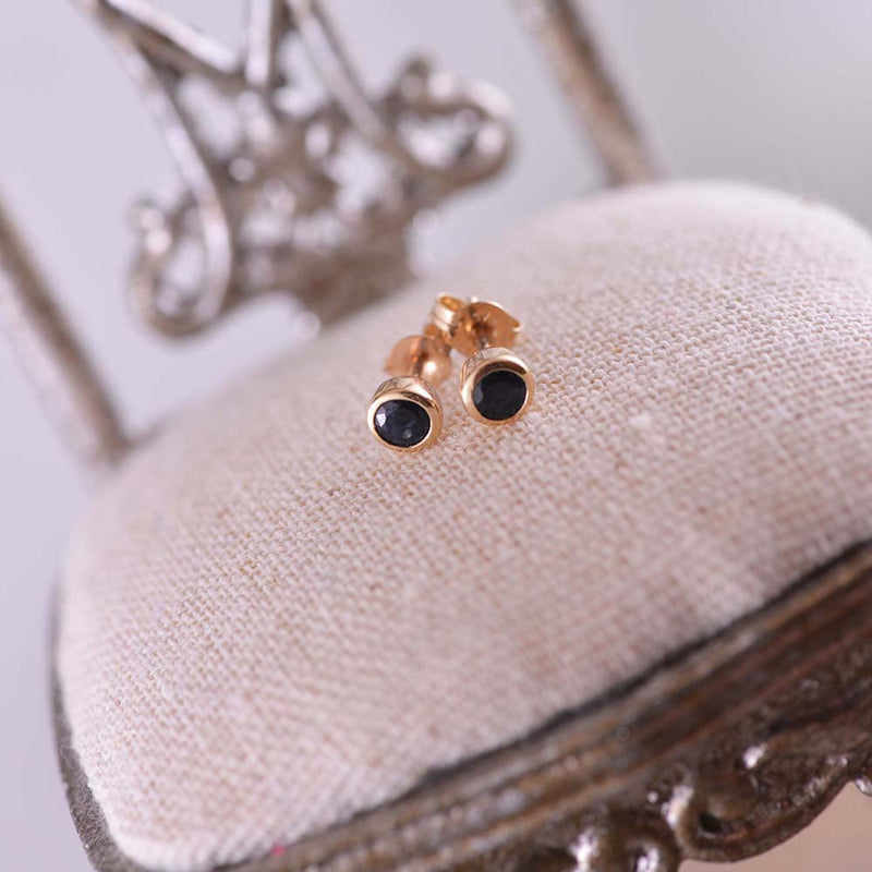9ct Yellow Gold Blue Sapphire Stud Earrings