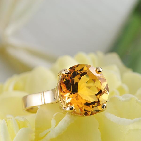 Citrine Ring set in 9k Yellow Gold
