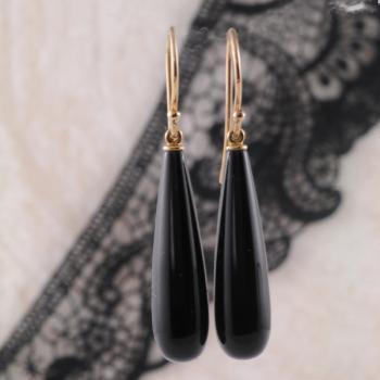 Onyx yellow gold drop earrings