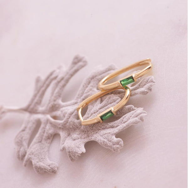 9ct Yellow Gold Paperclip Huggie Emerald Earrings