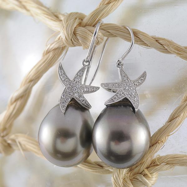 Tahitian Pearl & Diamond Earrings set in 18k White Gold