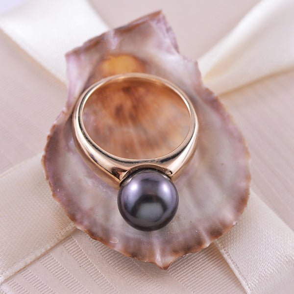 Tahitian Pearl Ring in 18k Yellow Gold
