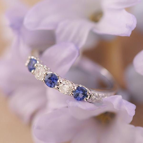 Sapphire and Diamond Ring Set in 18ct White Gold