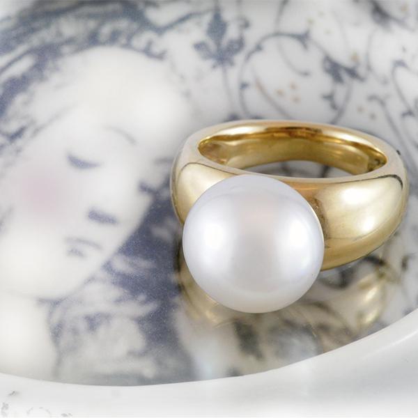 South Sea Pearl Ring set in 9k Yellow Gold