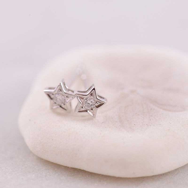 9k white discount gold earrings