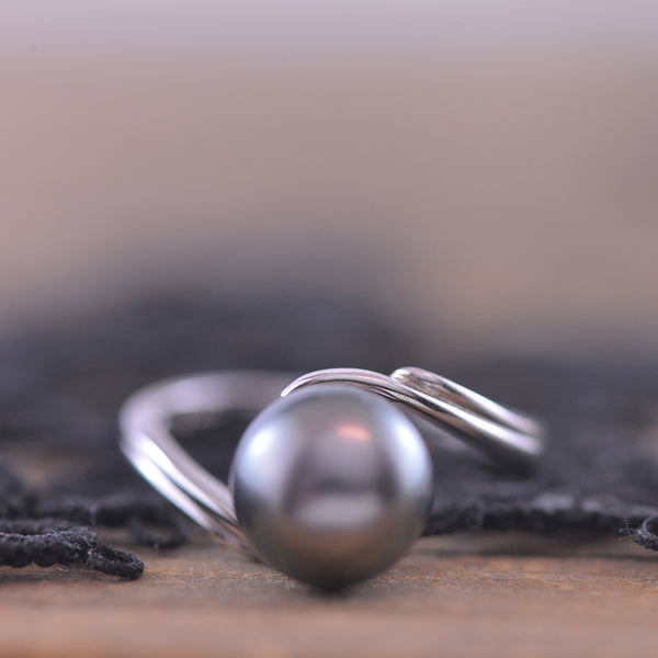 Sterling Silver Tahitian Pearl Thin Twist Ring